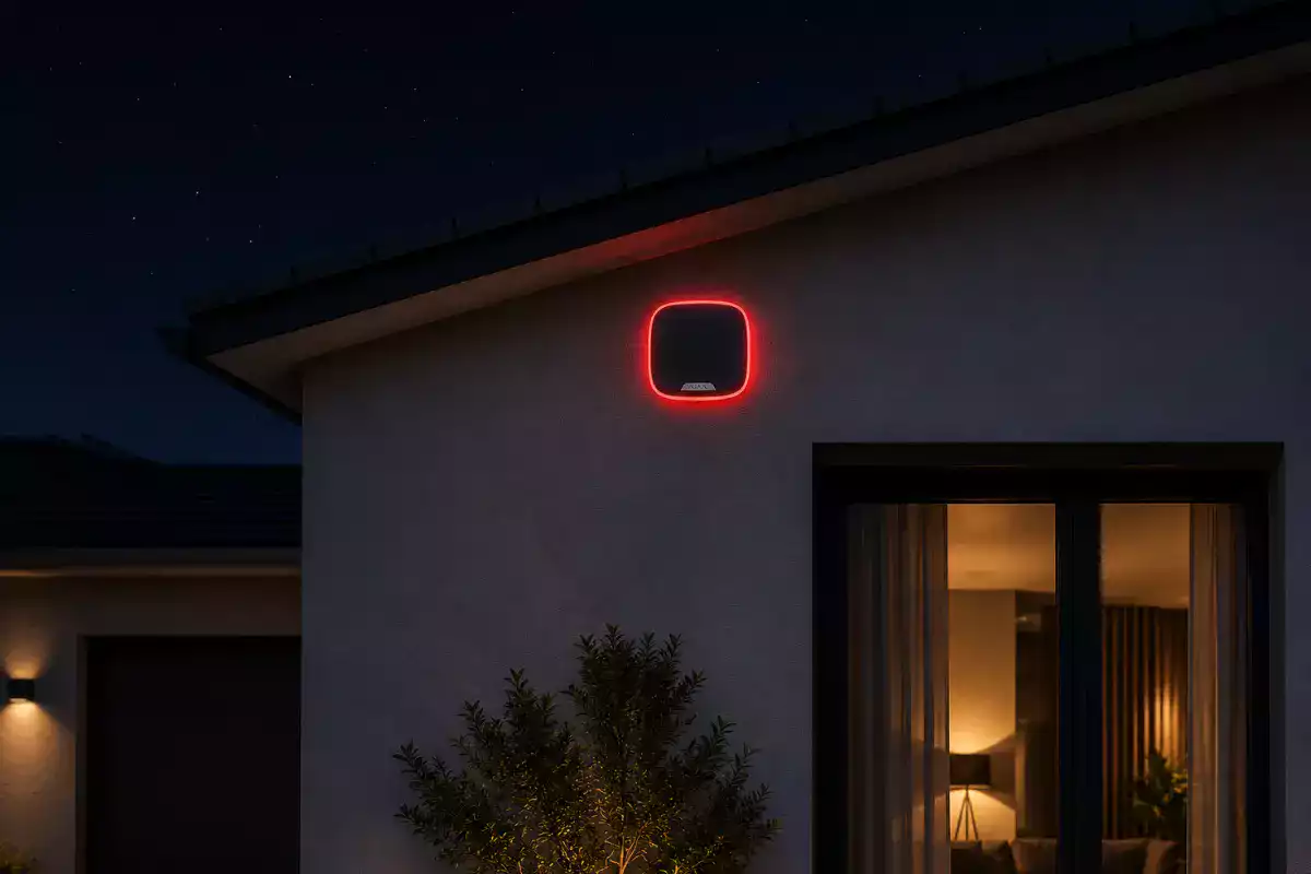 Ajax StreetSiren Jeweller alerte sonore et lumineuse