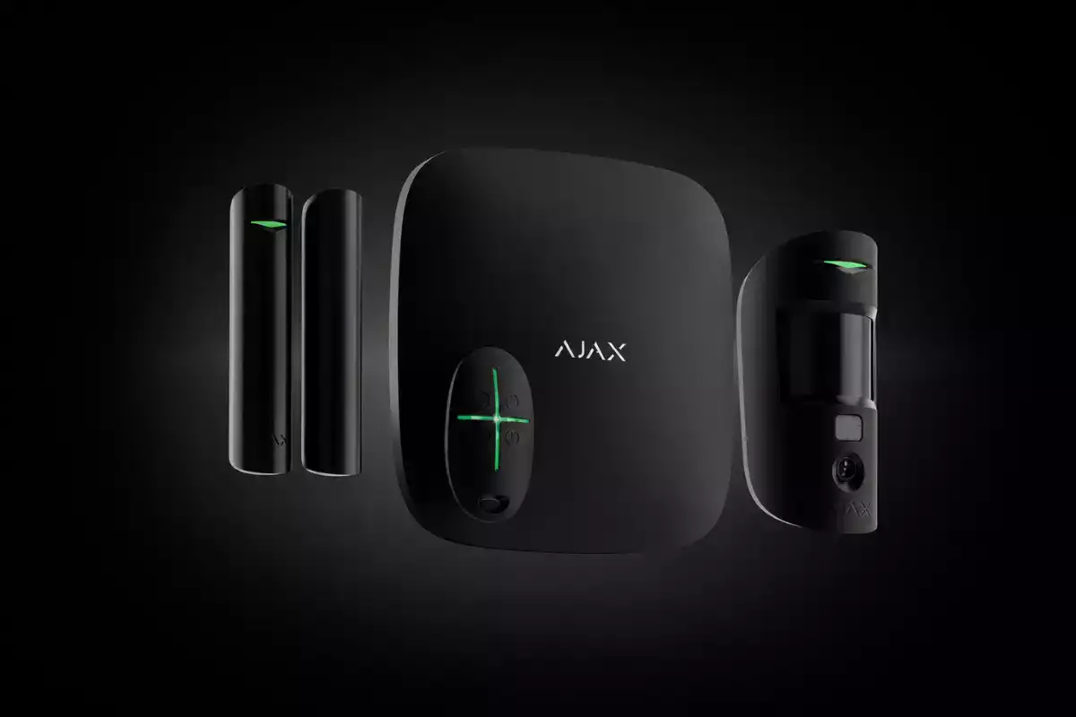 Ajax StarterKit Cam Plus avec centrale Hub 2 Plus